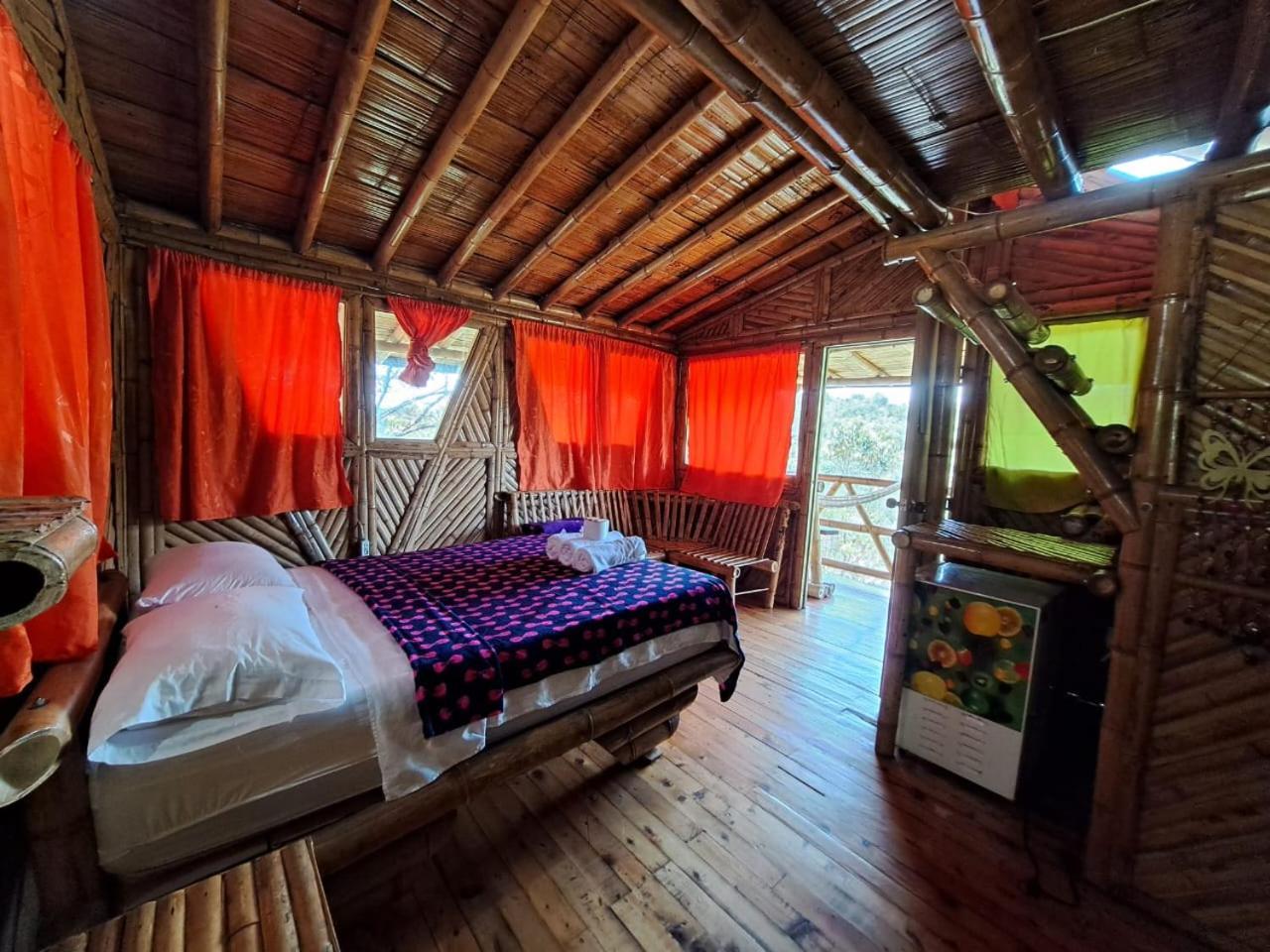 Hotel Guatape Adrianas Bambu Екстер'єр фото