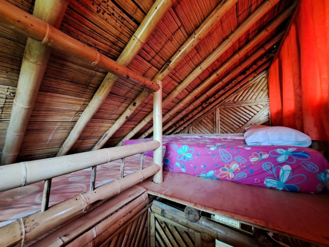 Hotel Guatape Adrianas Bambu Екстер'єр фото