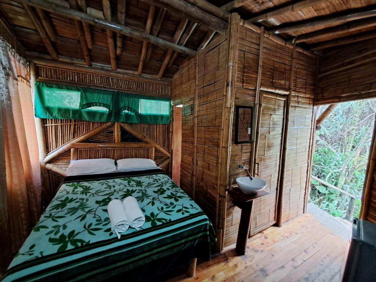 Hotel Guatape Adrianas Bambu Екстер'єр фото