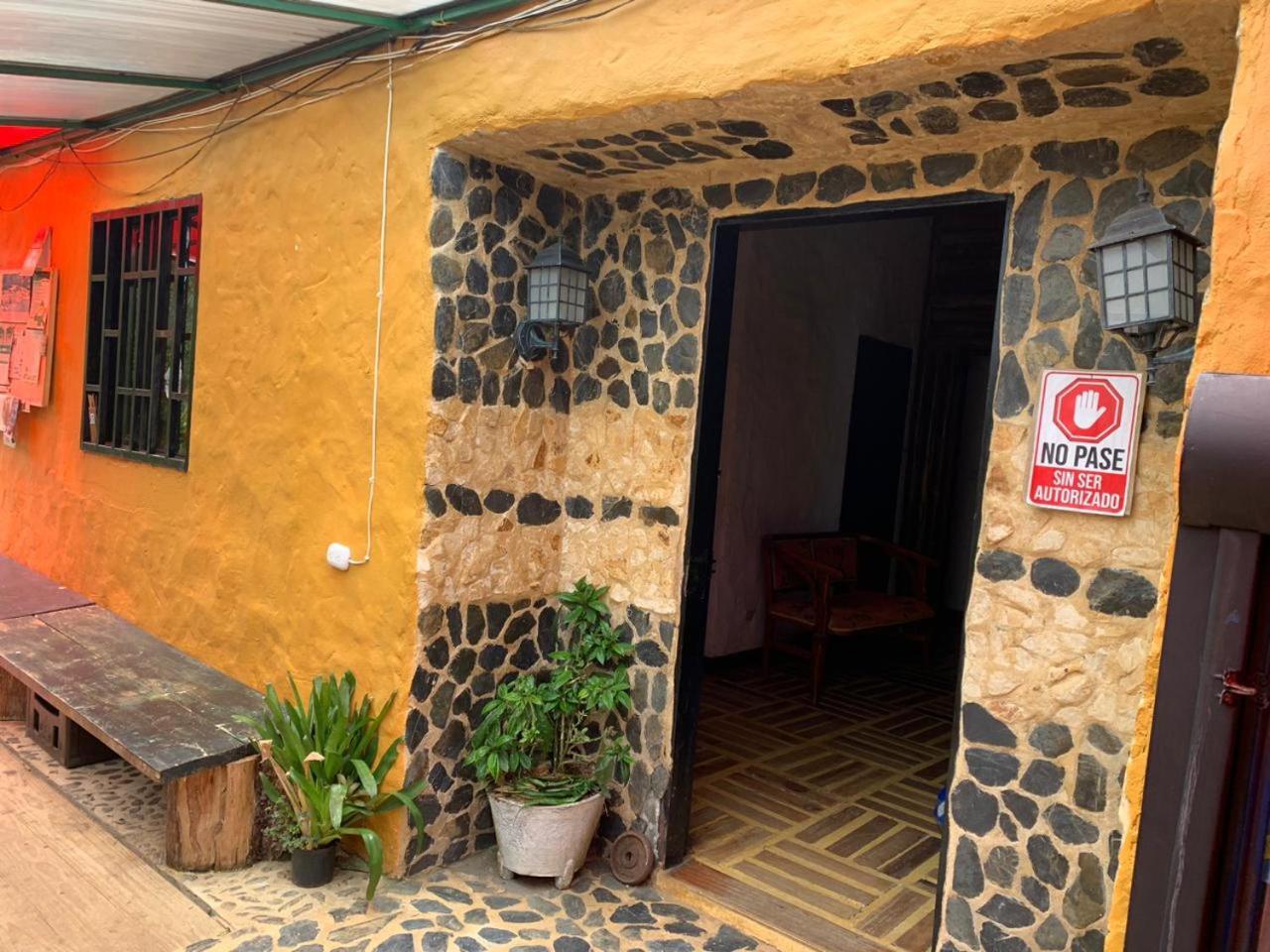 Hotel Guatape Adrianas Bambu Екстер'єр фото